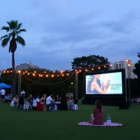 cinema gratuito ao ar livre