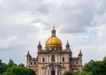 o que abre e fecha em Diadema no feriado de Tiradentes