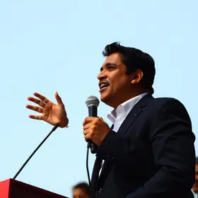Jeferson Tenório debate cultura e identidade em Diadema